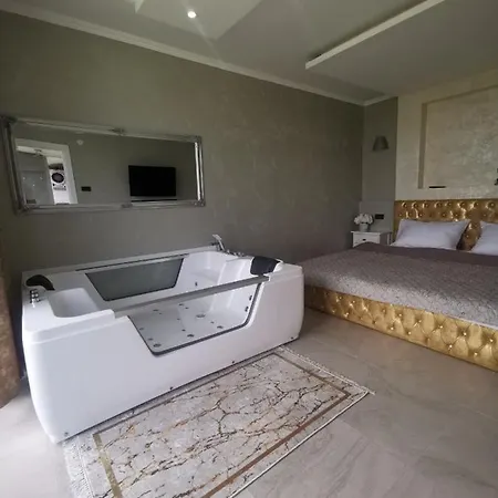 Vila Lux Aleksandar *