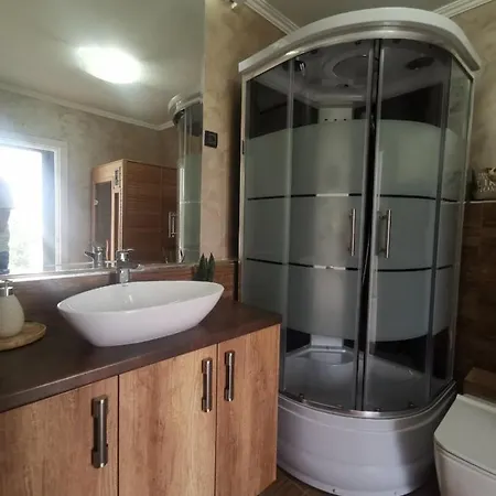 Lux Aleksandar * Sremska Kamenica