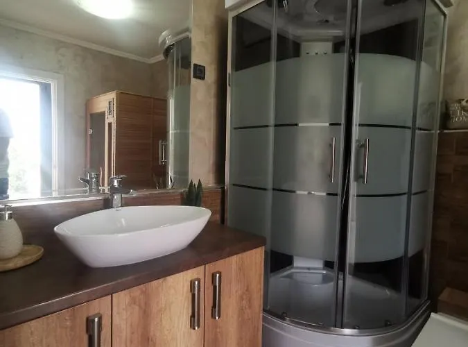 Lux Aleksandar * Sremska Kamenica